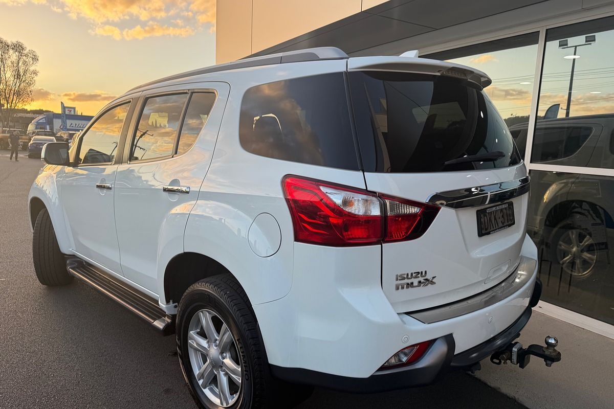 2016 Isuzu MU-X LS-T