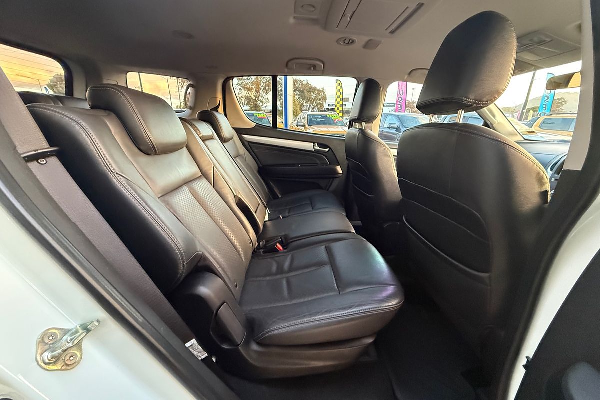 2016 Isuzu MU-X LS-T