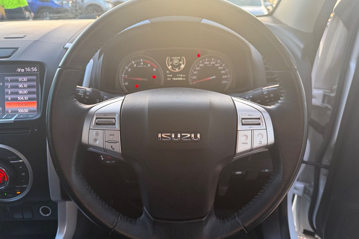 2016 Isuzu MU-X LS-T