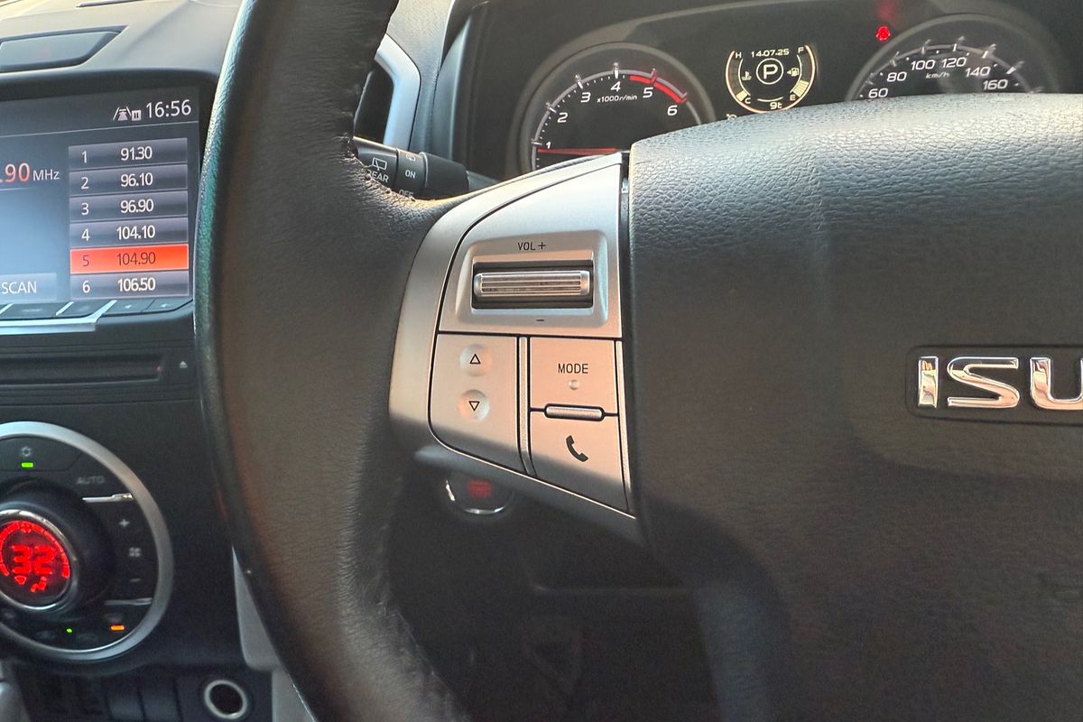 2016 Isuzu MU-X LS-T