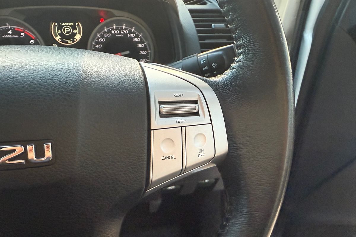 2016 Isuzu MU-X LS-T