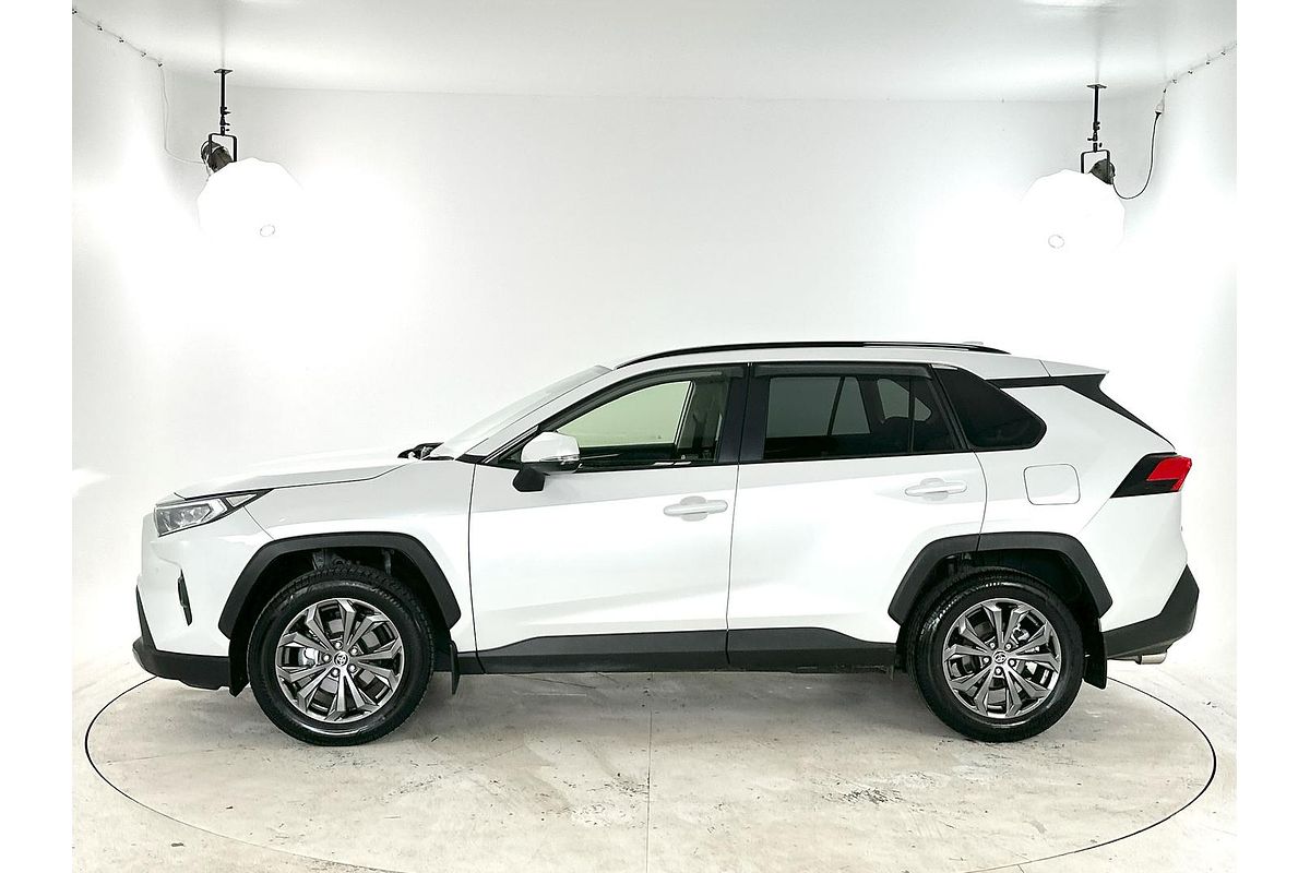 2024 Toyota RAV4 GXL MXAA52R