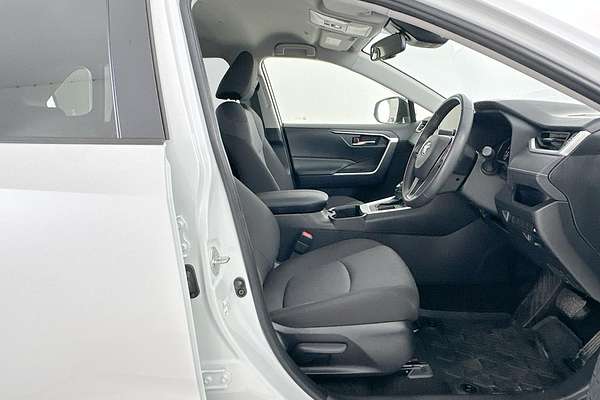 2024 Toyota RAV4 GXL MXAA52R