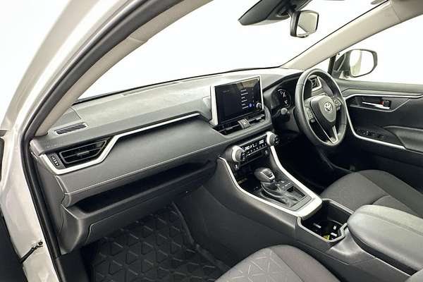 2024 Toyota RAV4 GXL MXAA52R