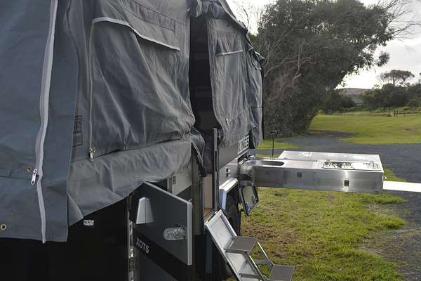 2023 Adventure Caravans Kings XOT5