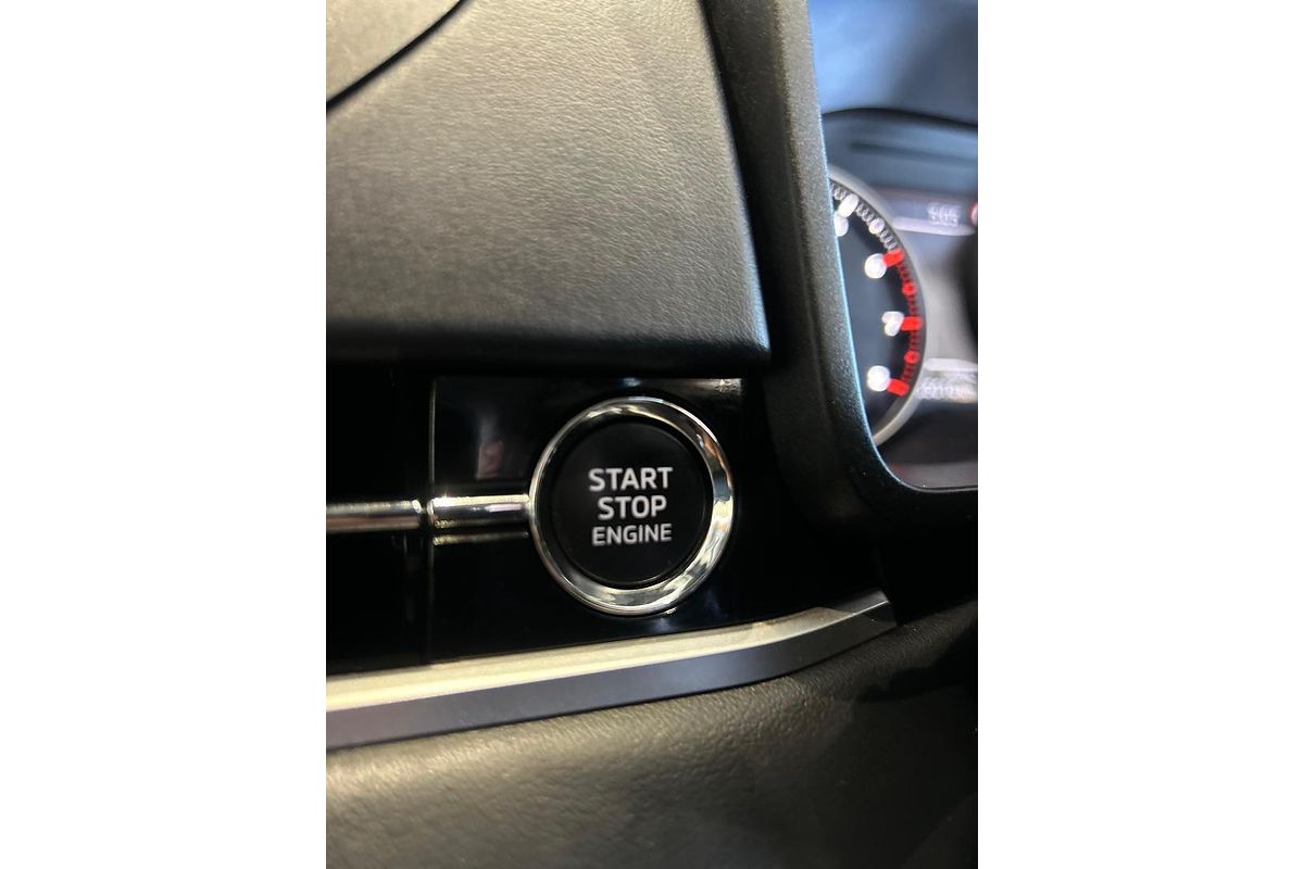 2023 Mitsubishi Outlander ES ZM