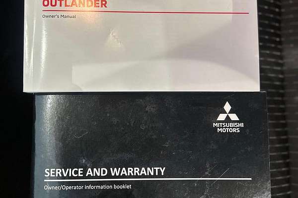 2023 Mitsubishi Outlander ES ZM