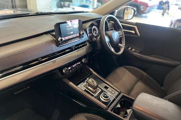 2023 Mitsubishi Outlander ES ZM