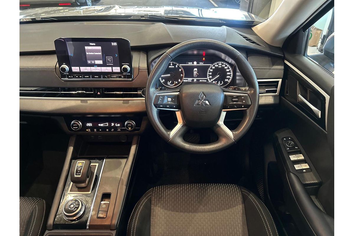 2023 Mitsubishi Outlander ES ZM