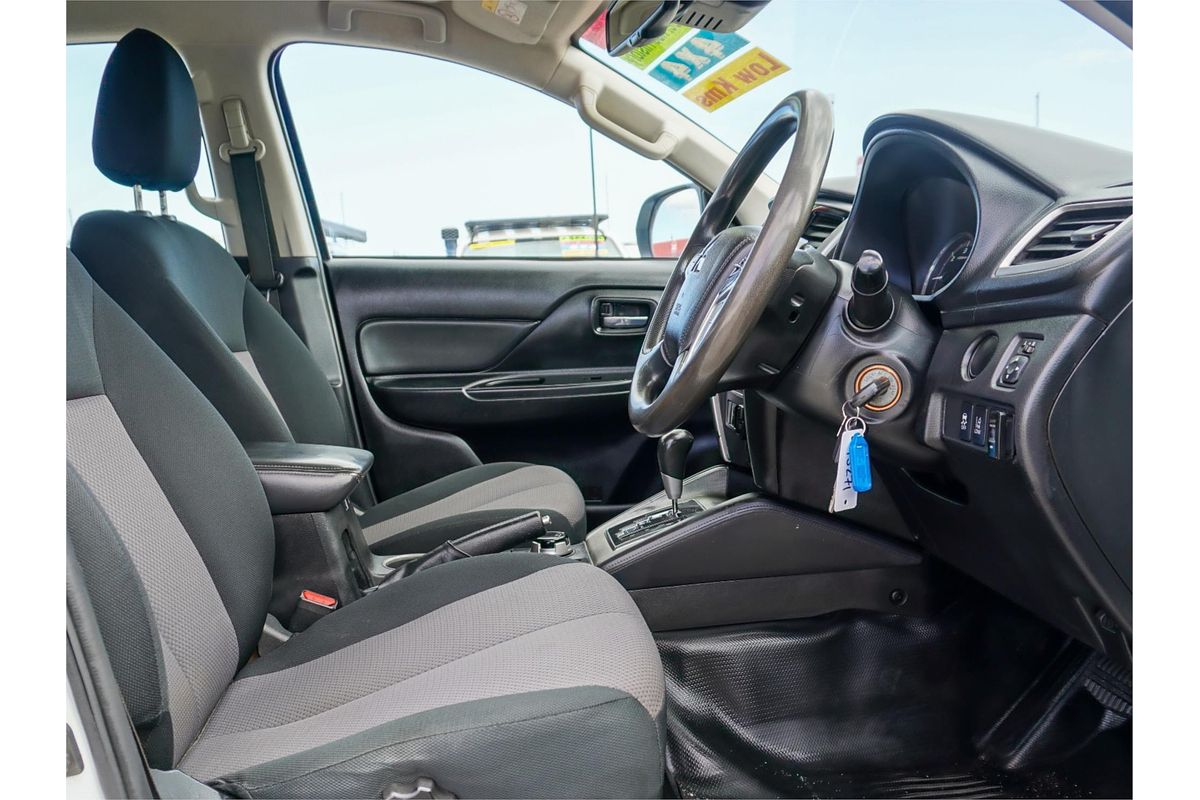 2022 Mitsubishi Triton GLX+ MR 4X4
