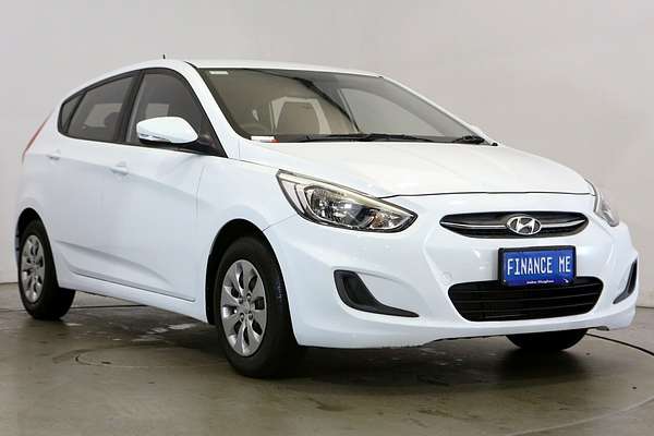 2017 Hyundai Accent Active RB4