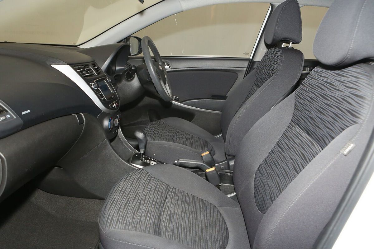 2017 Hyundai Accent Active RB4