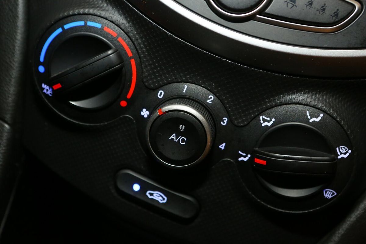 2017 Hyundai Accent Active RB4
