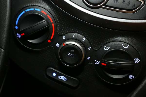 2017 Hyundai Accent Active RB4