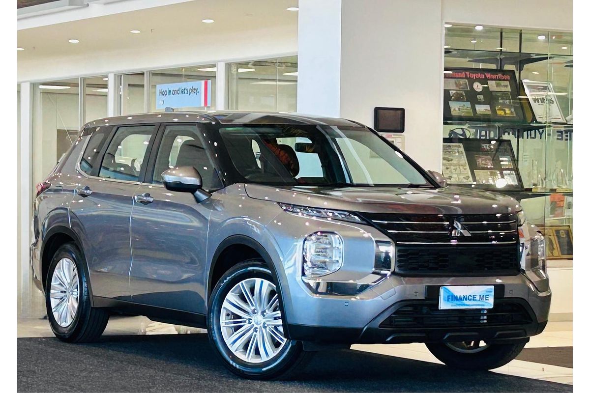 2023 Mitsubishi Outlander ES ZM