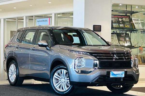 2023 Mitsubishi Outlander ES ZM