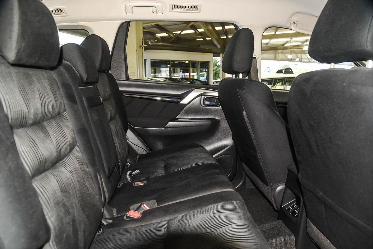 2018 Mitsubishi Pajero Sport GLX QE