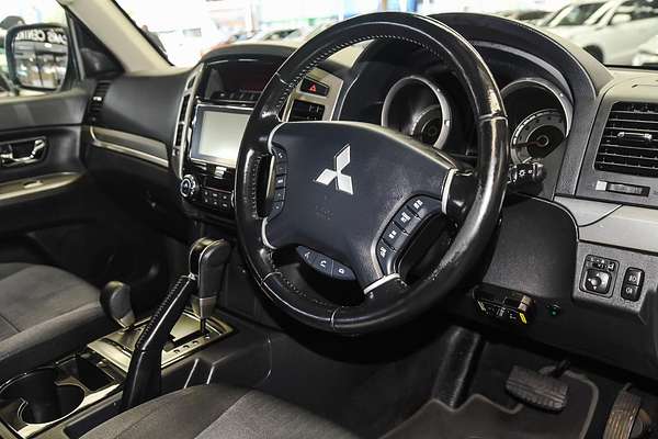 2020 Mitsubishi Pajero GLX NX