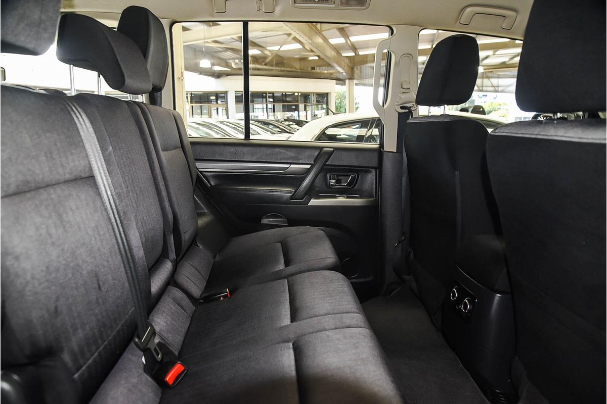 2020 Mitsubishi Pajero GLX NX