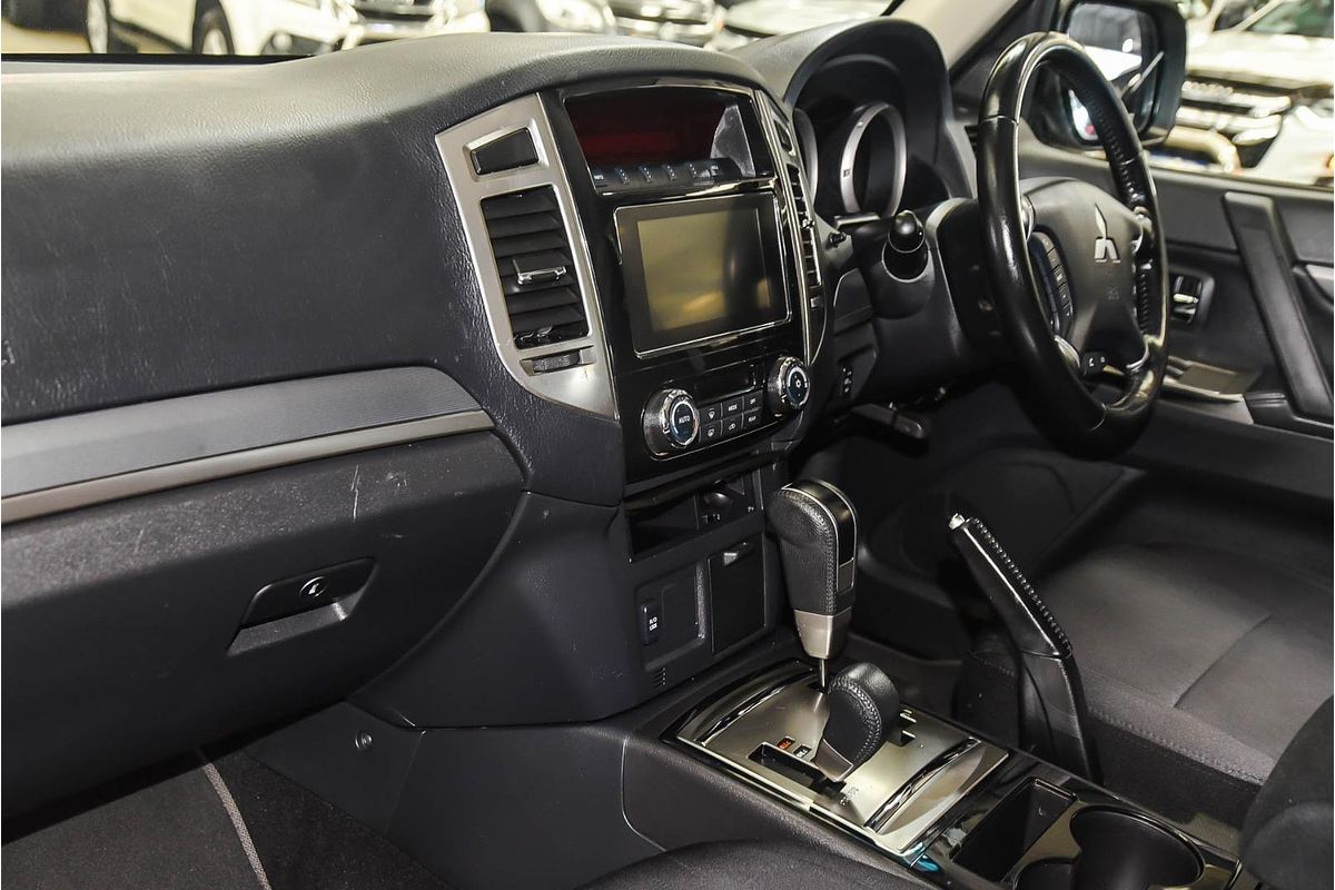 2020 Mitsubishi Pajero GLX NX