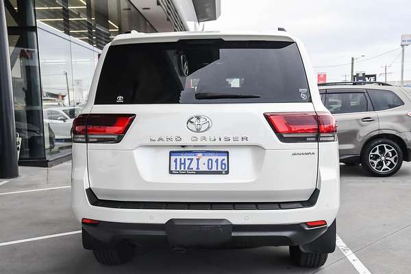 2023 Toyota Landcruiser Sahara FJA300R