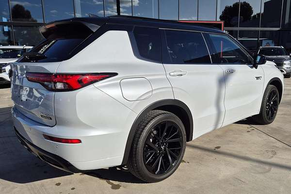 2024 Mitsubishi Outlander PHEV GSR ZM