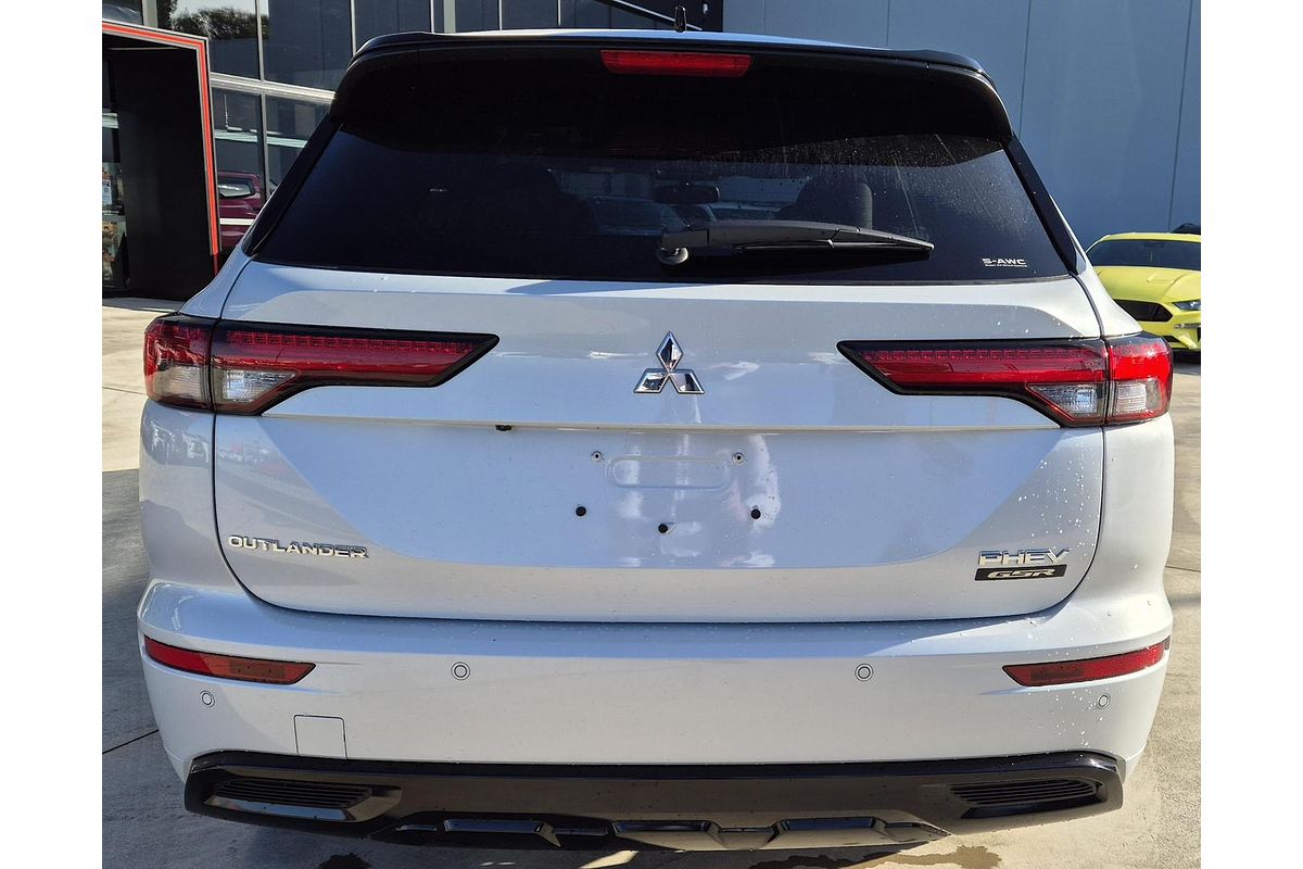 2024 Mitsubishi Outlander PHEV GSR ZM