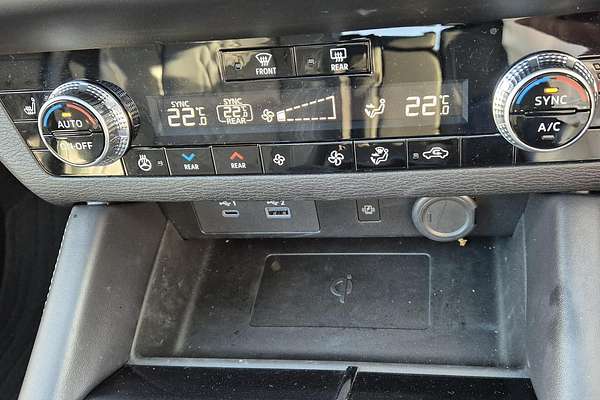2024 Mitsubishi Outlander PHEV GSR ZM
