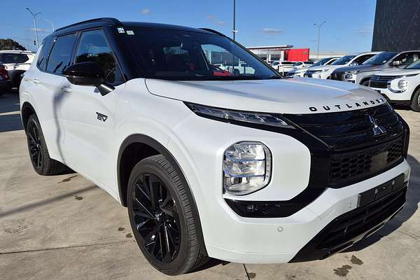 2024 Mitsubishi Outlander PHEV GSR ZM