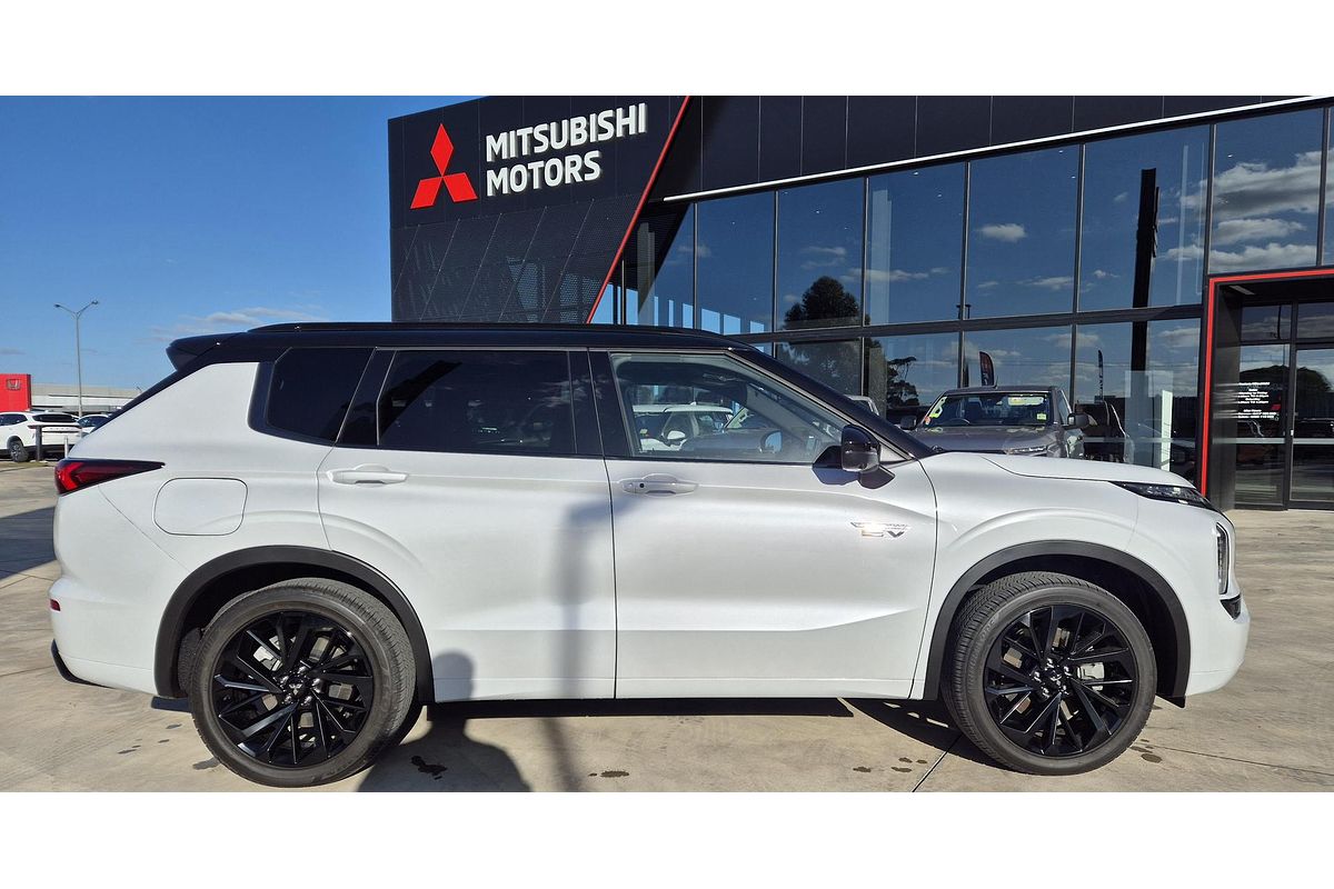 2024 Mitsubishi Outlander PHEV GSR ZM