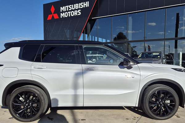 2024 Mitsubishi Outlander PHEV GSR ZM