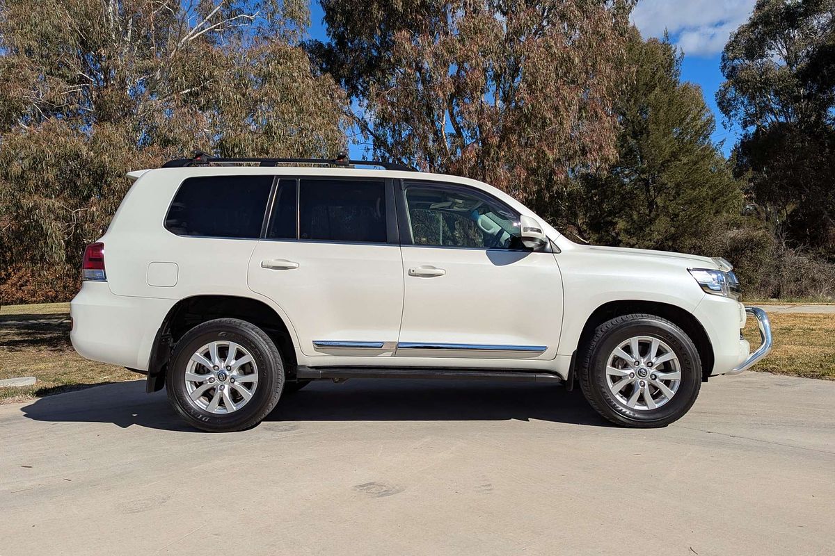2021 Toyota Landcruiser Sahara VDJ200R