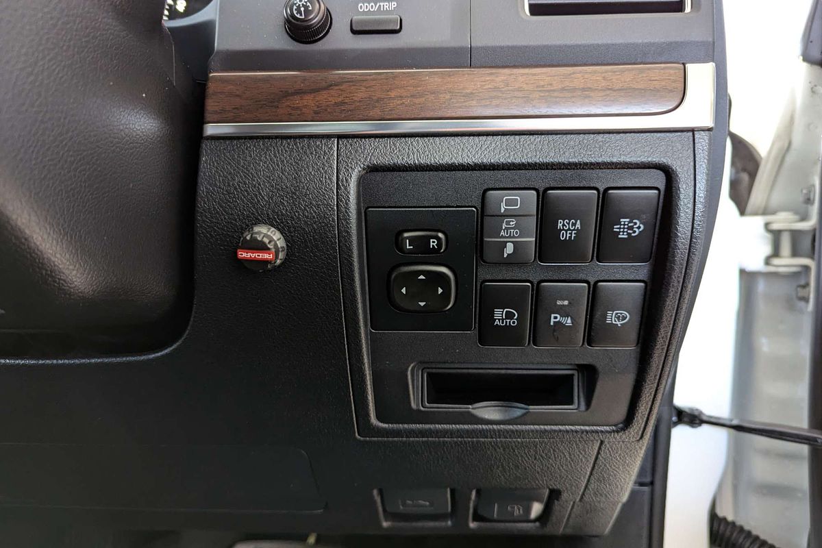 2021 Toyota Landcruiser Sahara VDJ200R