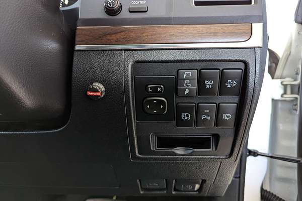 2021 Toyota Landcruiser Sahara VDJ200R