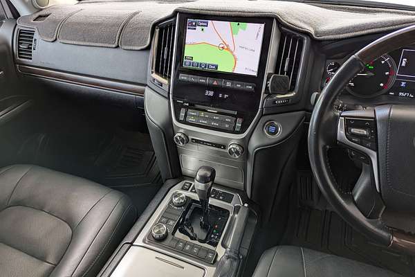 2021 Toyota Landcruiser Sahara VDJ200R