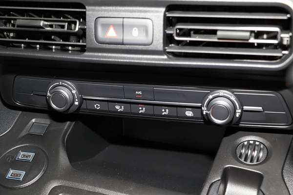 2024 Peugeot Partner Pro K9 LWB