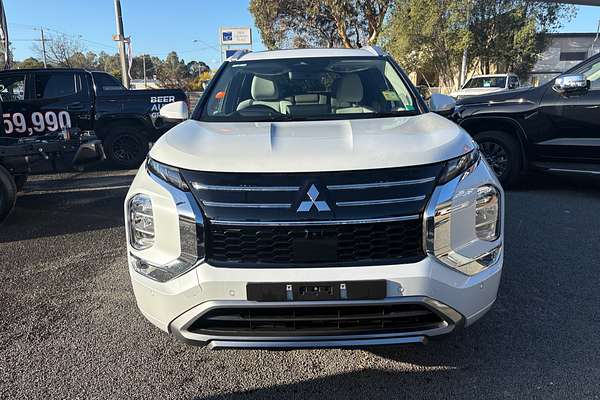 2025 Mitsubishi Outlander Exceed ZM