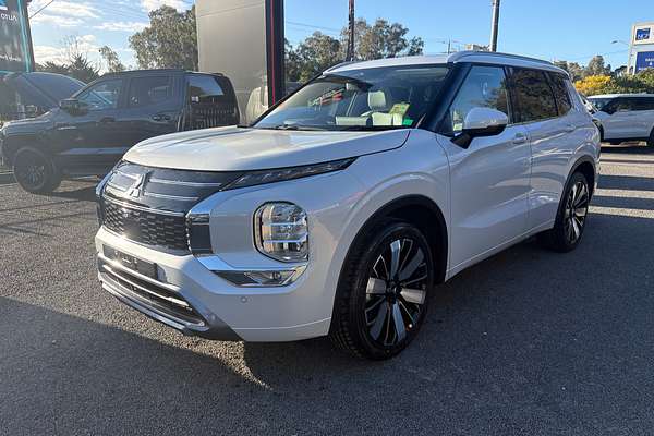 2025 Mitsubishi Outlander Exceed ZM