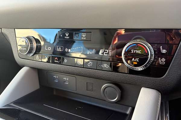 2025 Mitsubishi Outlander Exceed ZM