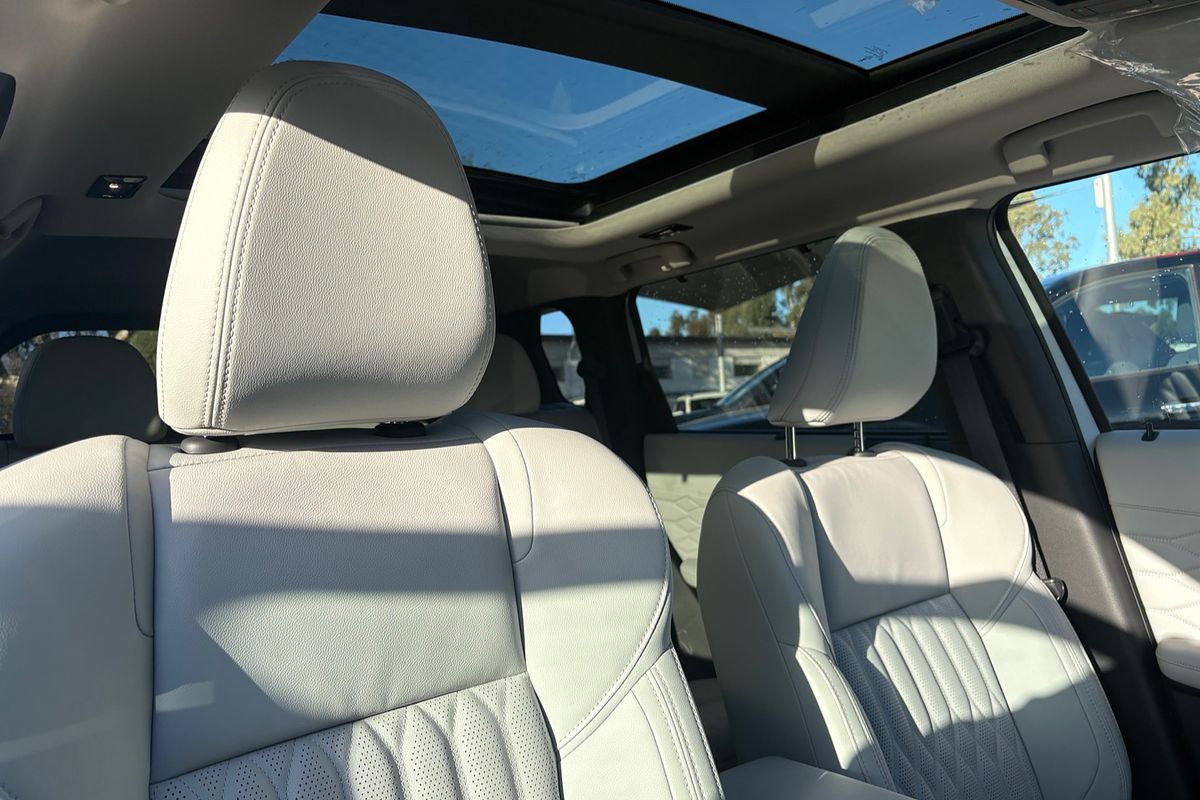 2025 Mitsubishi Outlander Exceed ZM