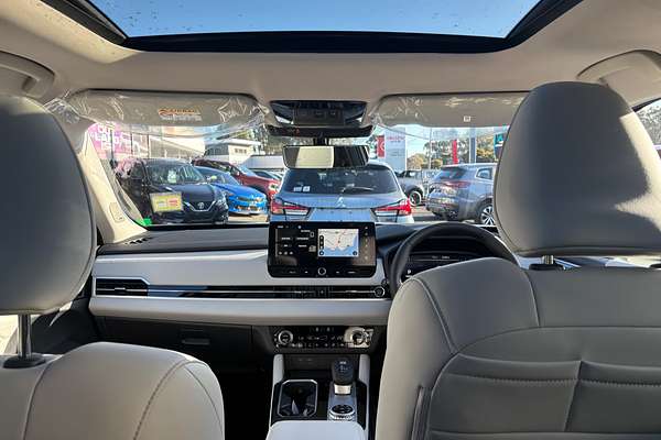 2025 Mitsubishi Outlander Exceed ZM