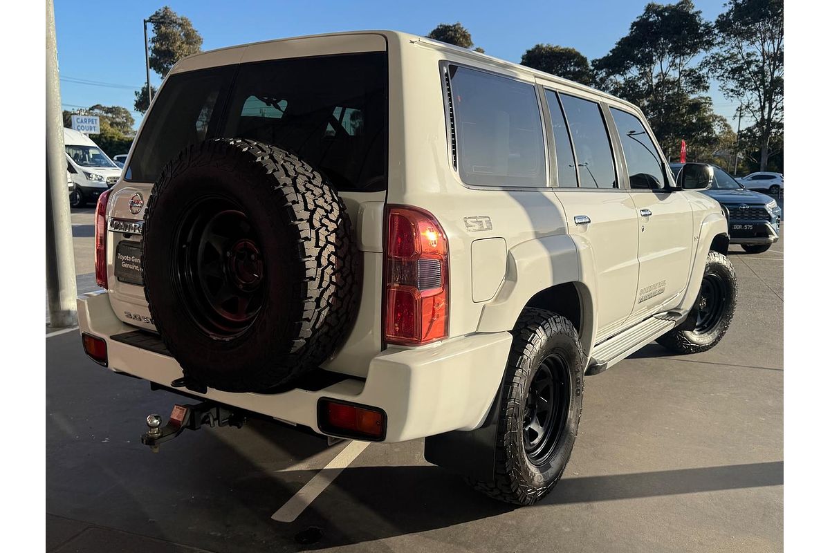 2016 Nissan Patrol ST Y61