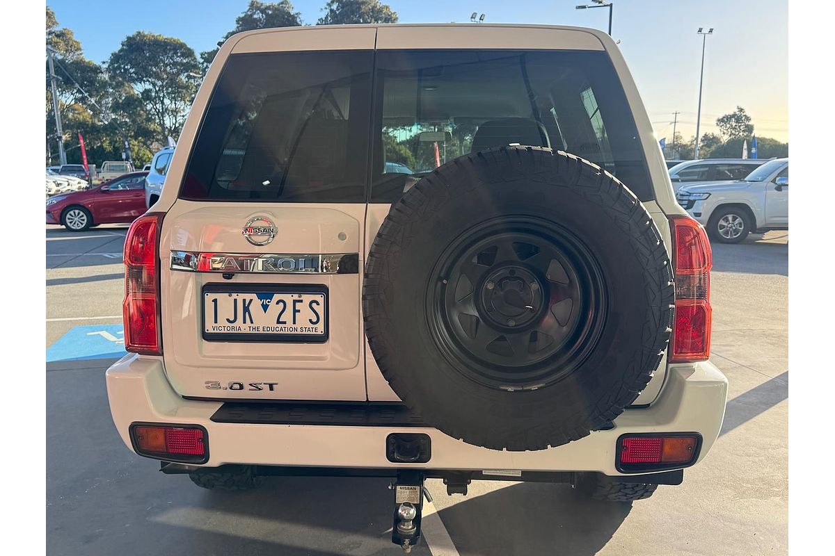 2016 Nissan Patrol ST Y61