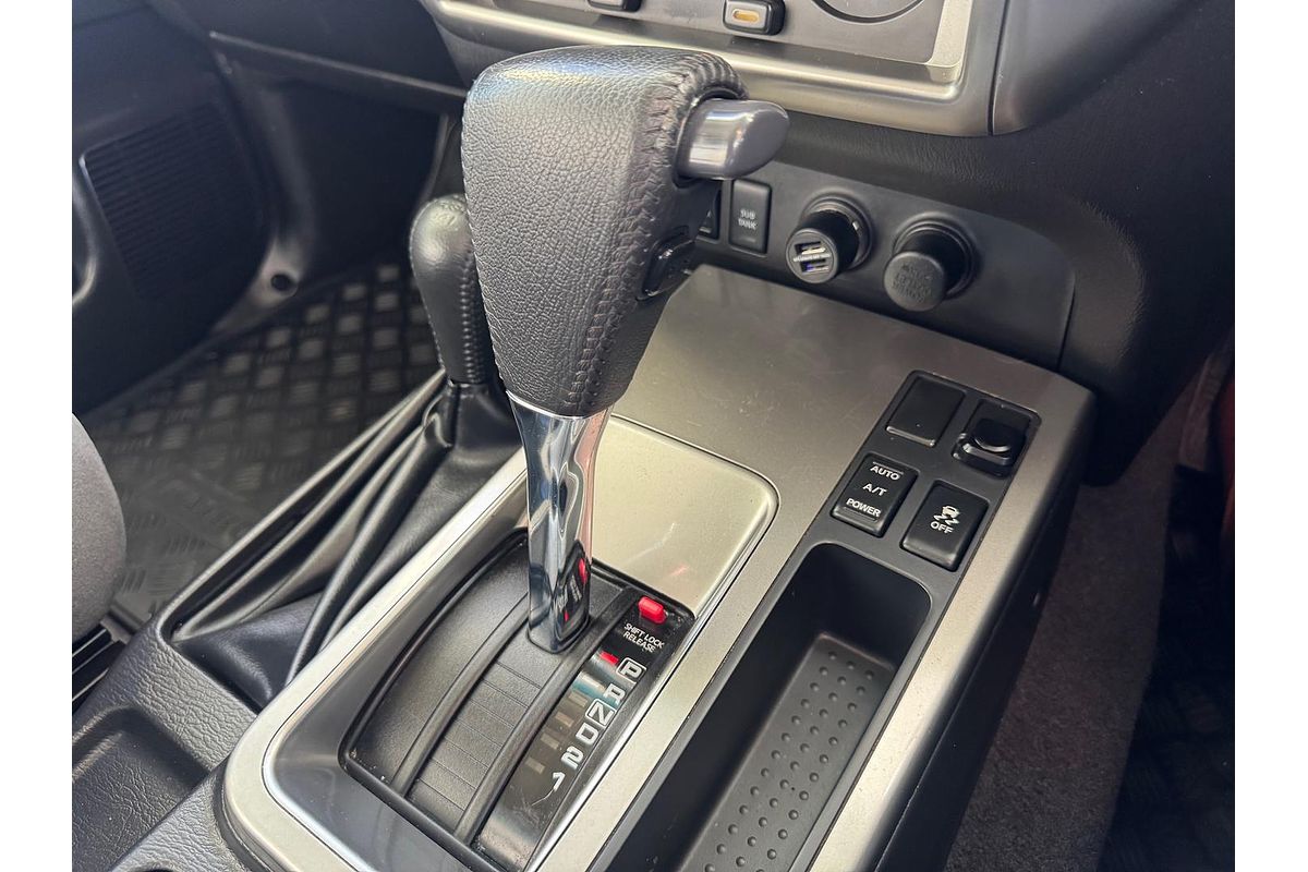 2016 Nissan Patrol ST Y61