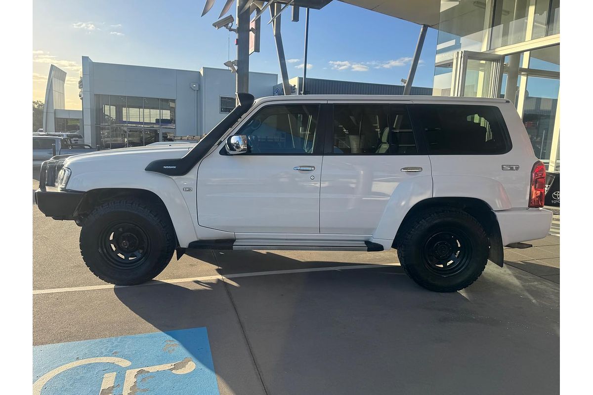 2016 Nissan Patrol ST Y61
