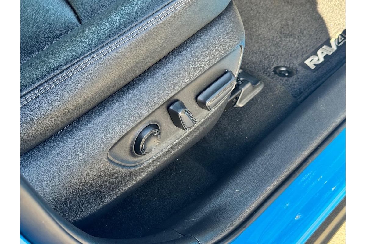 2020 Toyota RAV4 Cruiser AXAH52R