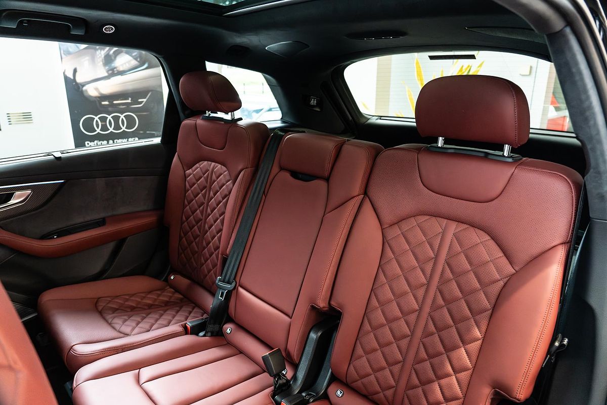 2025 Audi SQ7 TFSI 4M