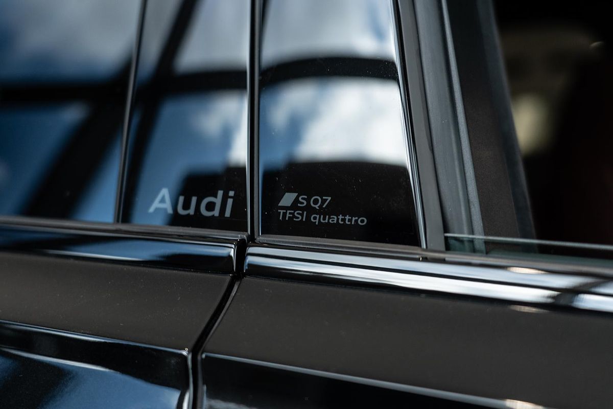 2025 Audi SQ7 TFSI 4M