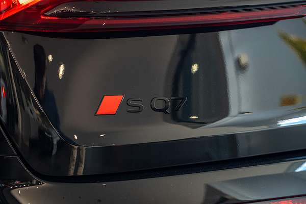 2025 Audi SQ7 TFSI 4M