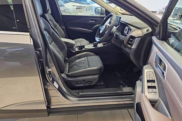2025 Nissan QASHQAI Ti J12